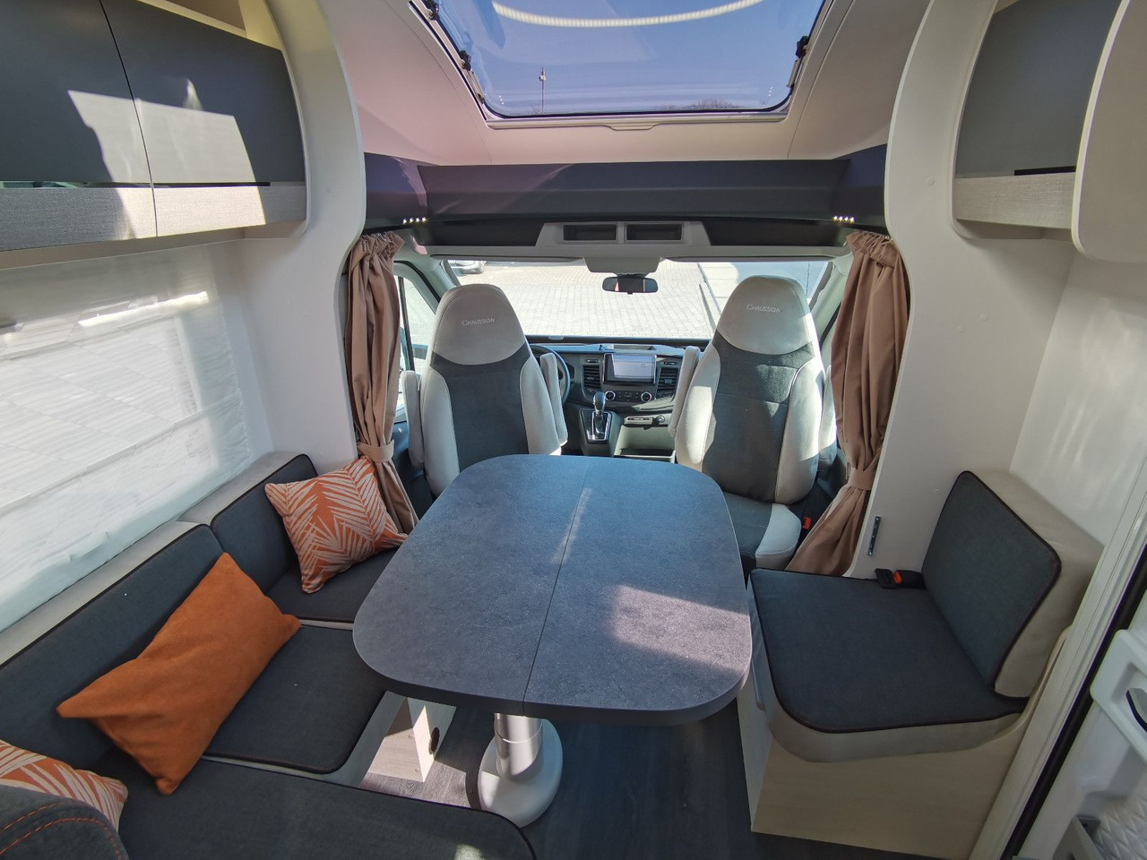 Chausson 627 TITANIUM /-2026- / 165PS - 8G. AUTOMATIK - Polintegriran avtodom: slika 5 Chausson 627 TITANIUM /-2026- / 165PS - 8G. AUTOMATIK - Polintegriran avtodom: slika 5