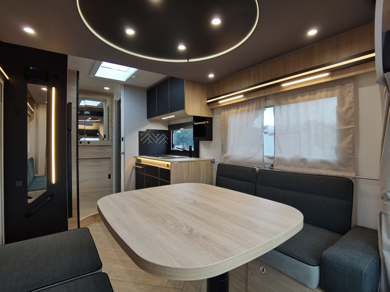 Chausson 640 TITANIUM / MODELL 2026 / 165PS /XXL-HUBBETT - Polintegriran avtodom: slika 5 Chausson 640 TITANIUM / MODELL 2026 / 165PS /XXL-HUBBETT - Polintegriran avtodom: slika 5