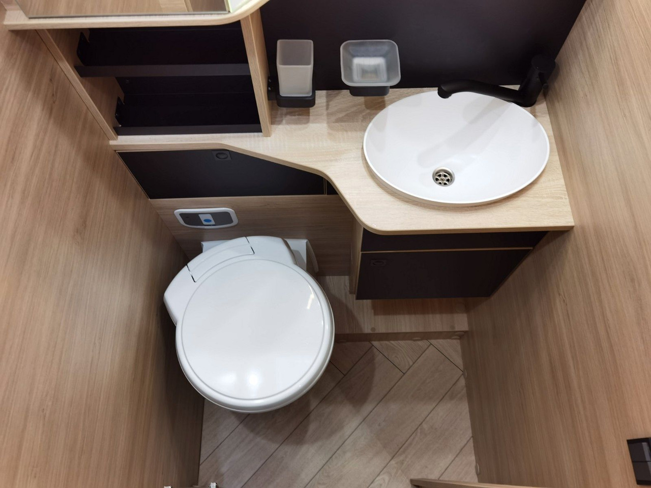 Polintegriran avtodom Chausson 797 TITANIUM / - 2026 - / EINZELBETTEN & HUBBETT: slika 23