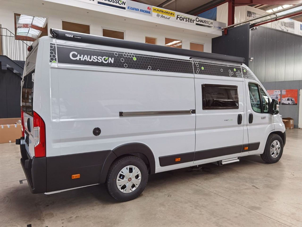 Chausson V697 FIRST LINE / ZUBEHÖR-PAKET / EINZELBETTEN - Kombi avtodom: slika 4 Chausson V697 FIRST LINE / ZUBEHÖR-PAKET / EINZELBETTEN - Kombi avtodom: slika 4