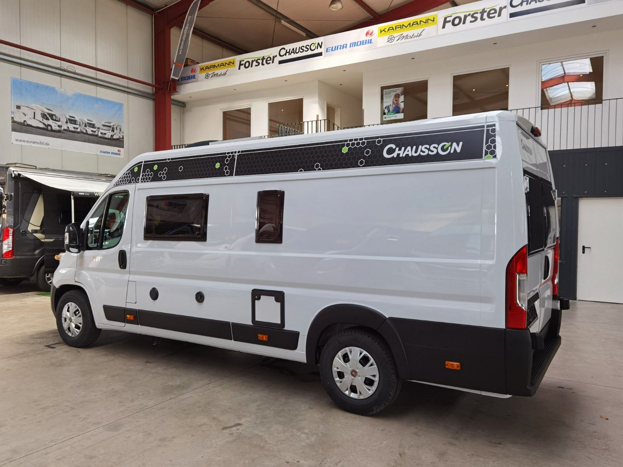 Chausson V697 FIRST LINE / ZUBEHÖR - PAKET / EINZELBETTEN - Kombi avtodom: slika 5 Chausson V697 FIRST LINE / ZUBEHÖR - PAKET / EINZELBETTEN - Kombi avtodom: slika 5