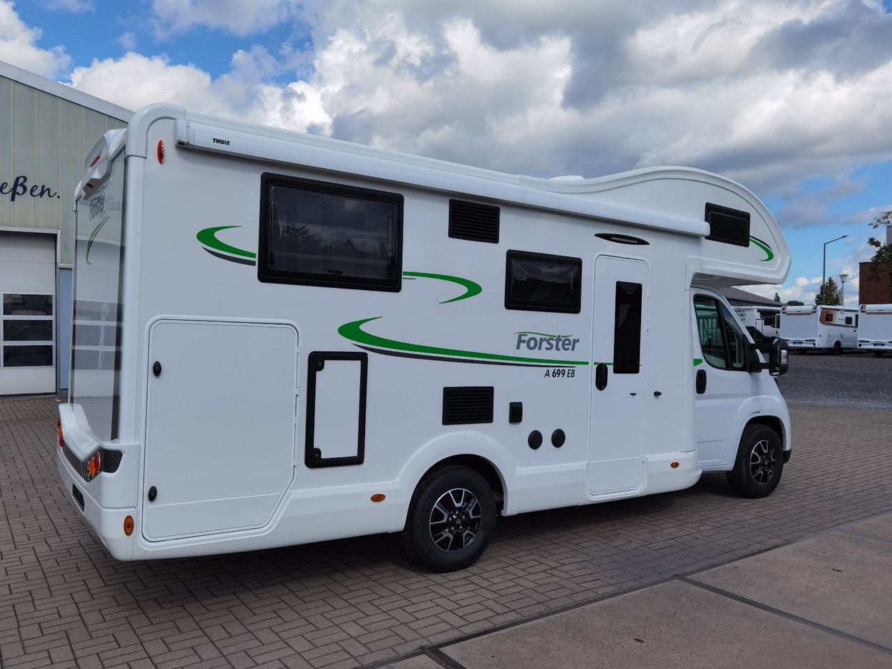 Forster A 699 EB / -2025- / 140PS/ EINZELBETTEN & GARAGE - Alkoven avtodom: slika 4 Forster A 699 EB / -2025- / 140PS/ EINZELBETTEN & GARAGE - Alkoven avtodom: slika 4