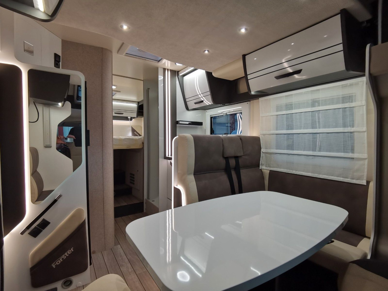 Polintegriran avtodom Forster T 745 EB /-2025-/ 140PS / EINZELBETTEN & RAUMBAD: slika 15