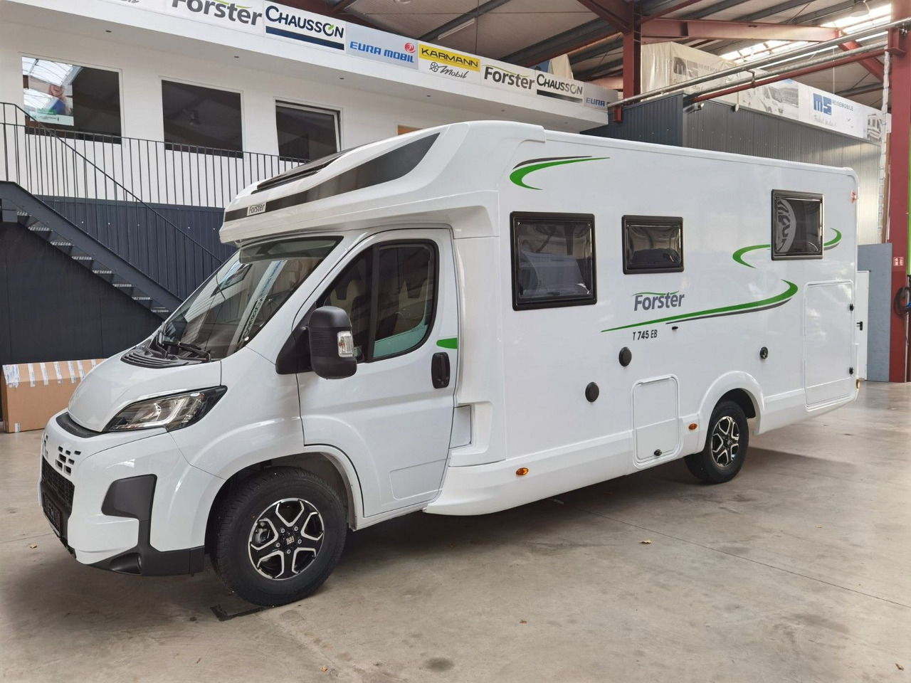 Polintegriran avtodom Forster T 745 EB /-2025-/ 140PS / EINZELBETTEN & RAUMBAD: slika 7