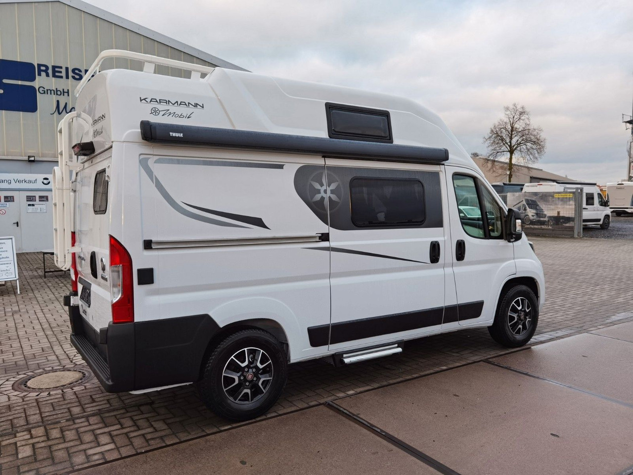 Karmann DEXTER 550 / 140PS / CONCEPT - PAKET & HUBBETT Karmann DEXTER 550 / 140PS / CONCEPT - PAKET & HUBBETT - Kombi avtodom: slika 4 Karmann DEXTER 550 / 140PS / CONCEPT - PAKET & HUBBETT Karmann DEXTER 550 / 140PS / CONCEPT - PAKET & HUBBETT - Kombi avtodom: slika 4