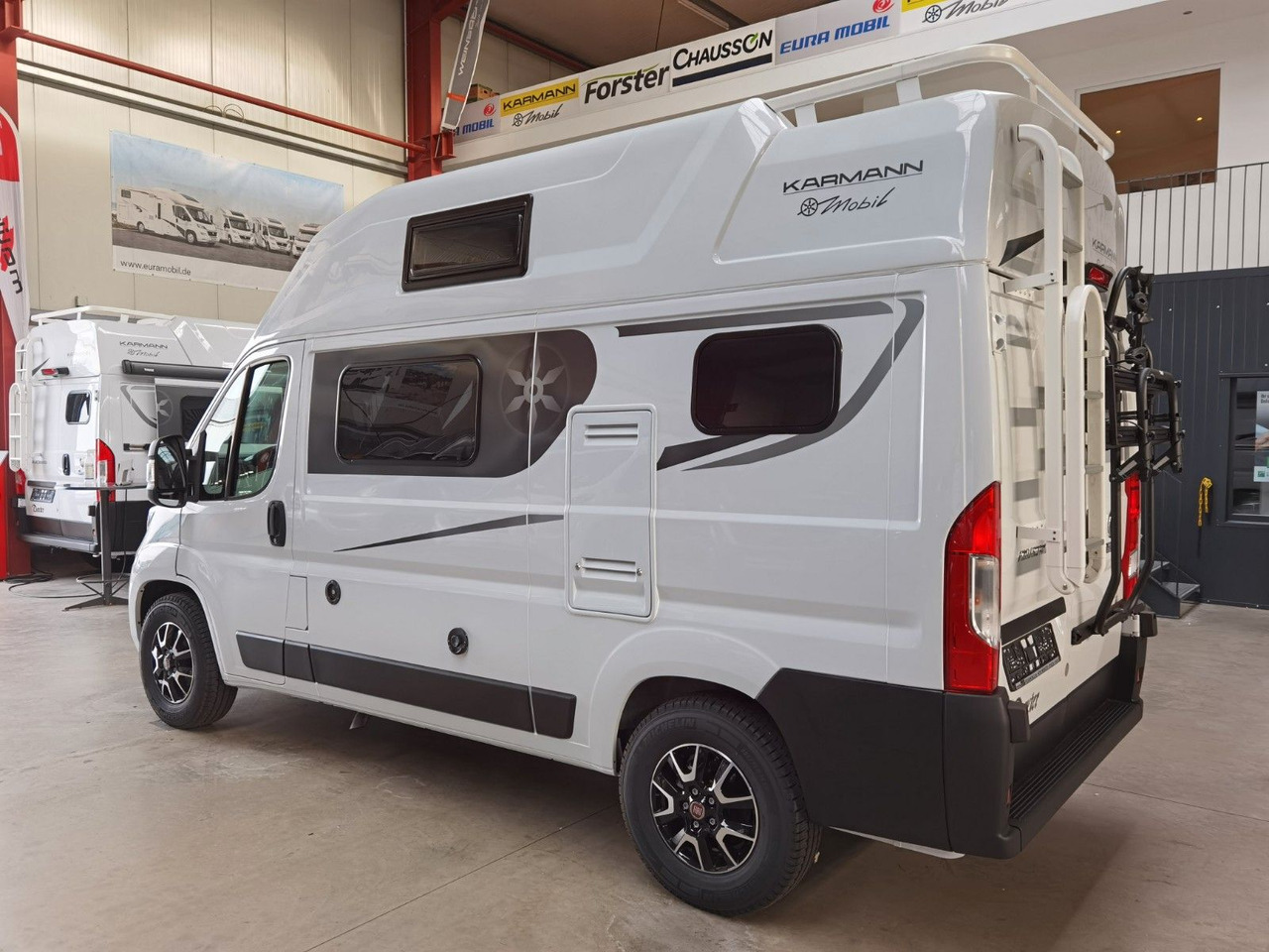 Karmann DEXTER 550 / 140PS / CONCEPT - PAKET & HUBBETT - Kombi avtodom: slika 5 Karmann DEXTER 550 / 140PS / CONCEPT - PAKET & HUBBETT - Kombi avtodom: slika 5