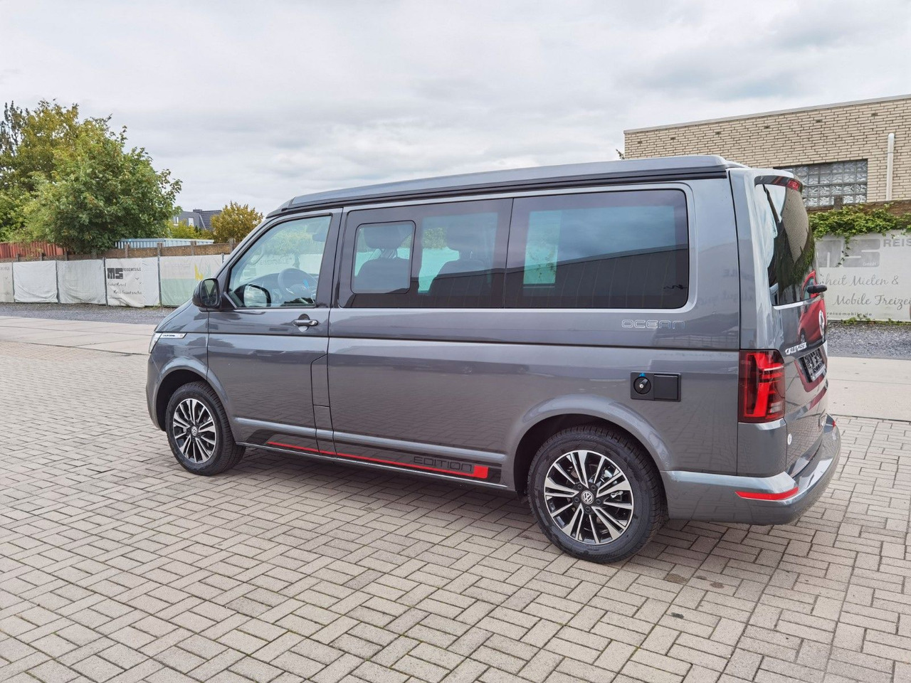 Volkswagen T6.1 CALIFORNIA OCEAN EDITION / DSG / NAVI / ACC - Kombi avtodom: slika 5 Volkswagen T6.1 CALIFORNIA OCEAN EDITION / DSG / NAVI / ACC - Kombi avtodom: slika 5