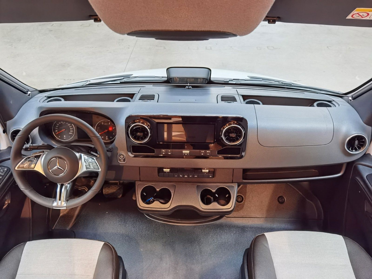 Polintegriran avtodom Weinsberg CARACOMPACT 640 MEG EDITION-PEPPER /-MODELL 2026: slika 11