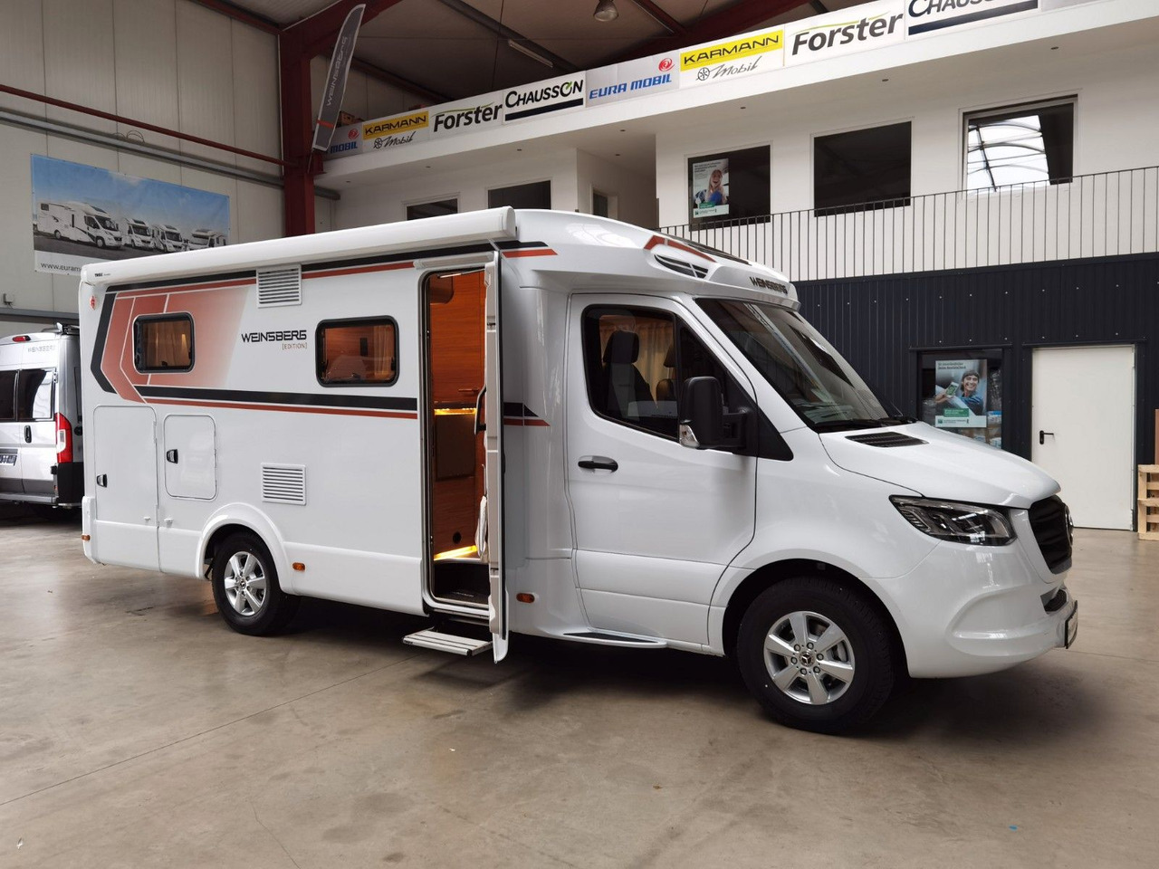 Polintegriran avtodom Weinsberg CARACOMPACT 640 MEG EDITION-PEPPER /-MODELL 2026: slika 8