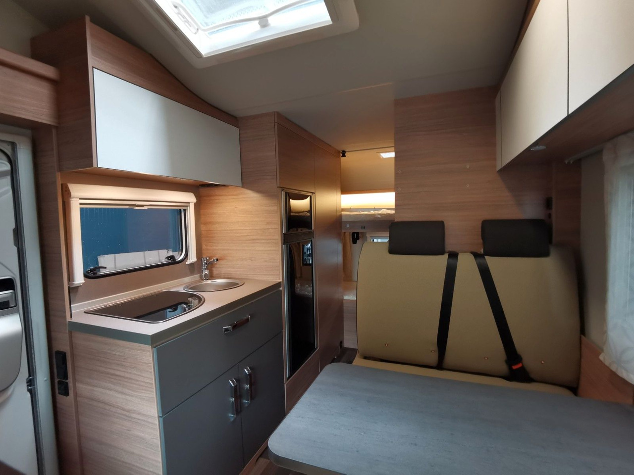 Alkoven avtodom Weinsberg CARAHOME 600 DKG / 140PS / ETAGENBETTEN / 5xPERS: slika 17