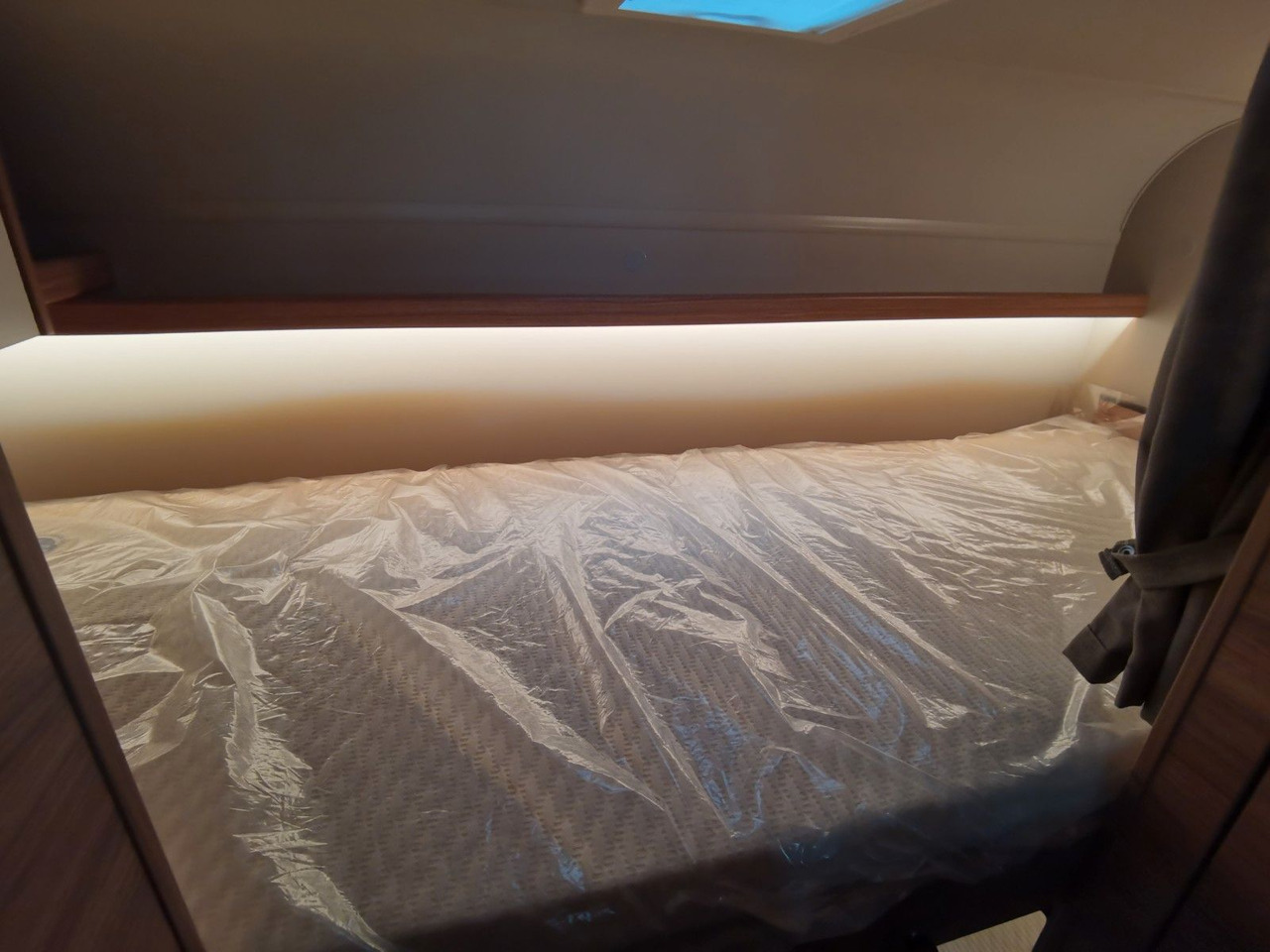 Alkoven avtodom Weinsberg CARAHOME 600 DKG / 140PS / ETAGENBETTEN / 5xPERS: slika 16