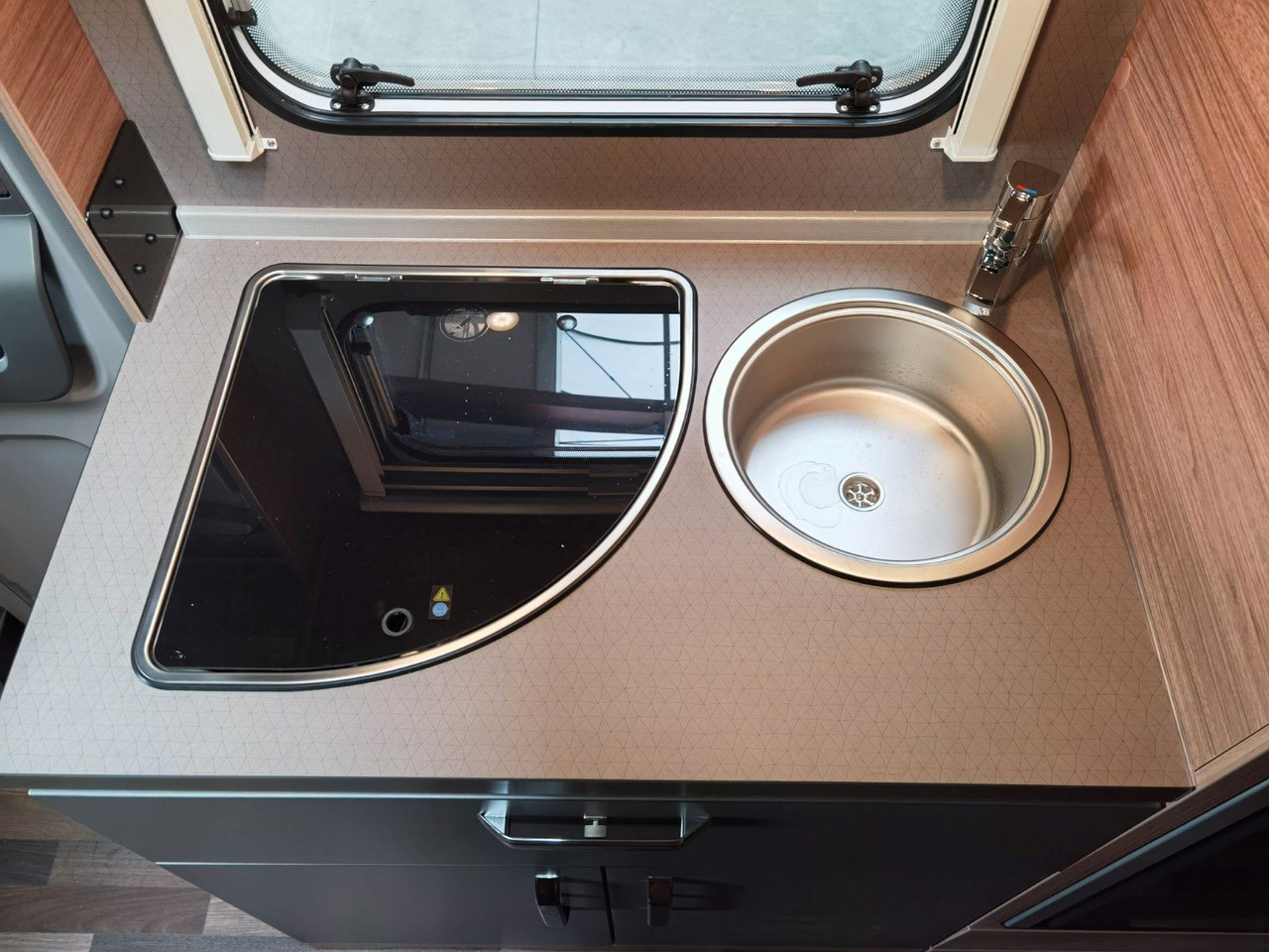 Alkoven avtodom Weinsberg CARAHOME 600 DKG / 140PS / ETAGENBETTEN / 5xPERS: slika 20