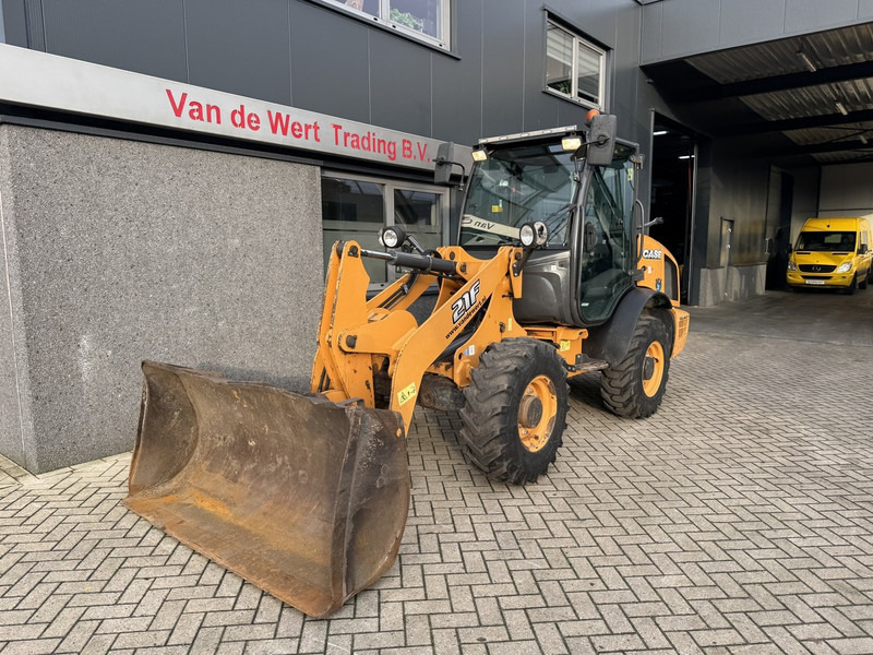 Case 21F Shovel / Radlader / Wheel Loader 2016 Bucket & Forks 3970Hours - Kolesni nakladalec: slika 5 Case 21F Shovel / Radlader / Wheel Loader 2016 Bucket & Forks 3970Hours - Kolesni nakladalec: slika 5