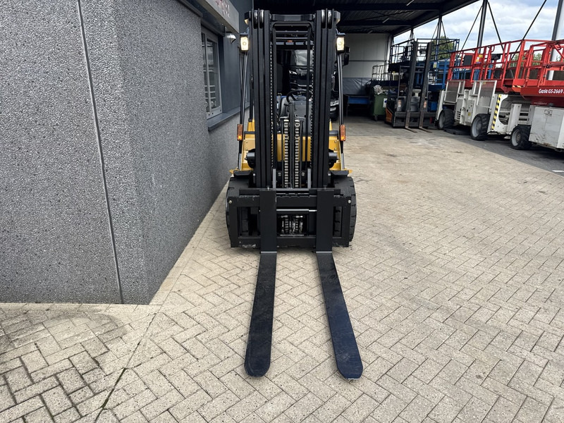 Caterpillar GP35 Triplo 430 Freelift / Sideshift / 4e Functie LPG 2008 - Plinski viličar: slika 5 Caterpillar GP35 Triplo 430 Freelift / Sideshift / 4e Functie LPG 2008 - Plinski viličar: slika 5