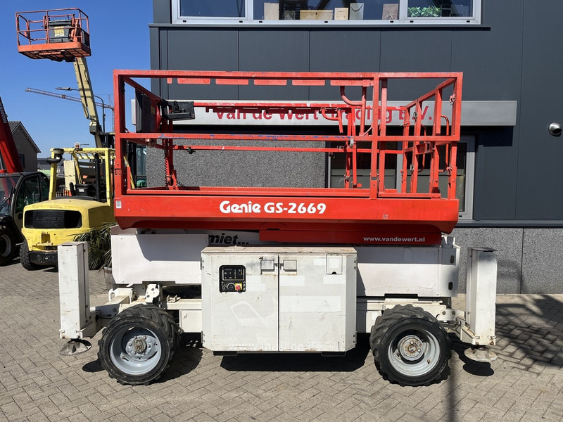 Genie GS 2669 RT Hoogwerker / arbeitsbuhne - Škarjasta dvižna ploščad: slika 1 Genie GS 2669 RT Hoogwerker / arbeitsbuhne - Škarjasta dvižna ploščad: slika 1