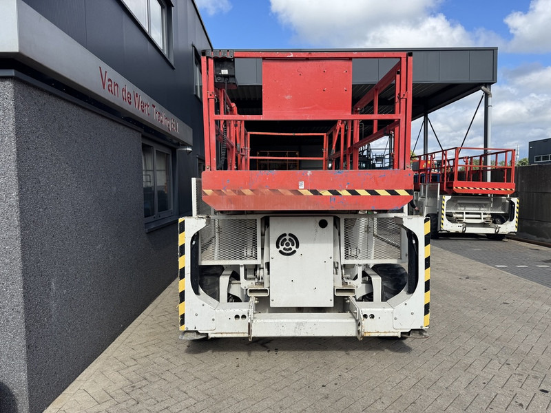 Genie Genie GS 3390 RT Schaarhoogwerker / Scissor Lift / Arbeitsbuhne 12mtr werkhoogte 4x4 Deutz DIESEL 2014 - Škarjasta dvižna ploščad: slika 2 Genie Genie GS 3390 RT Schaarhoogwerker / Scissor Lift / Arbeitsbuhne 12mtr werkhoogte 4x4 Deutz DIESEL 2014 - Škarjasta dvižna ploščad: slika 2