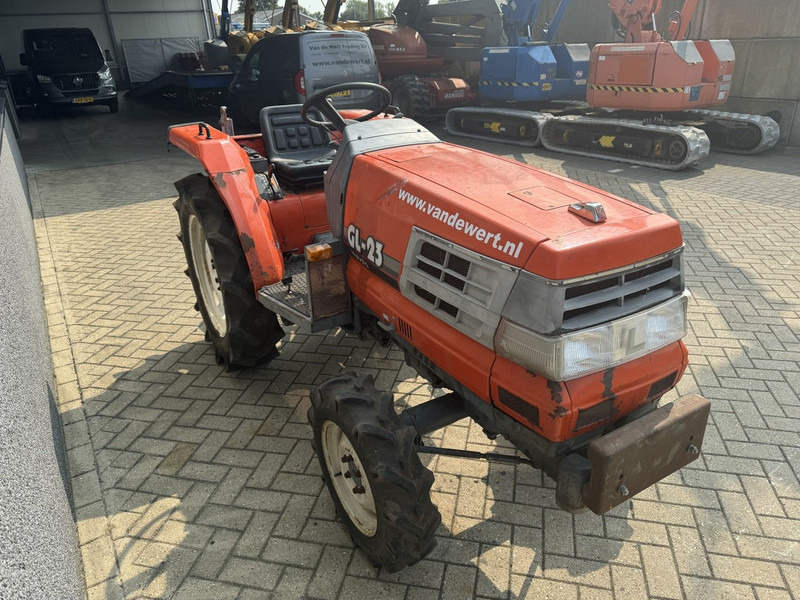 Kubota mini tractor KUBOTA GL 23D 4x4 powershift hefinrichting DIESEL - Mini traktor: slika 4 Kubota mini tractor KUBOTA GL 23D 4x4 powershift hefinrichting DIESEL - Mini traktor: slika 4
