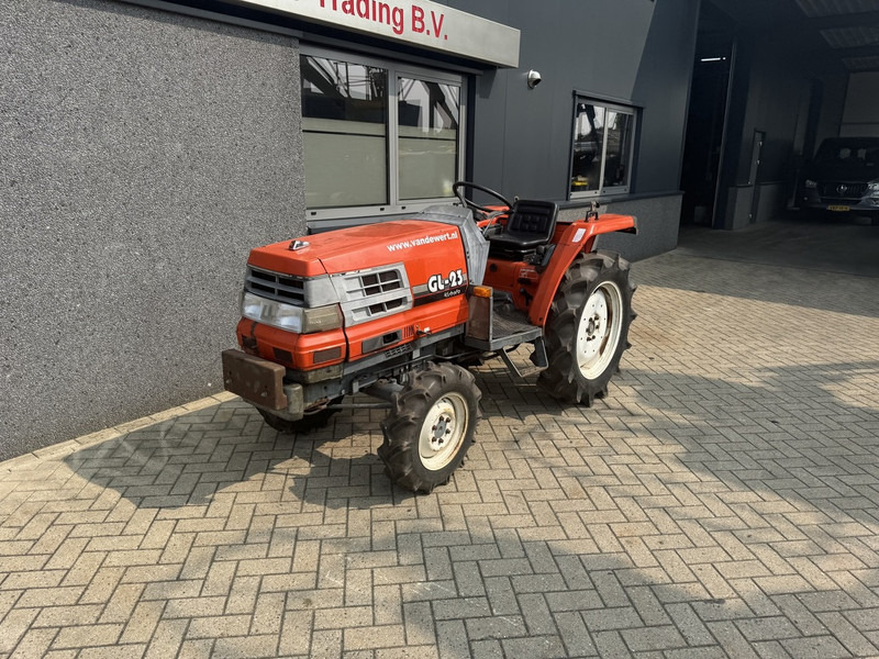 Kubota mini tractor KUBOTA GL 23D 4x4 powershift hefinrichting DIESEL - Mini traktor: slika 2 Kubota mini tractor KUBOTA GL 23D 4x4 powershift hefinrichting DIESEL - Mini traktor: slika 2