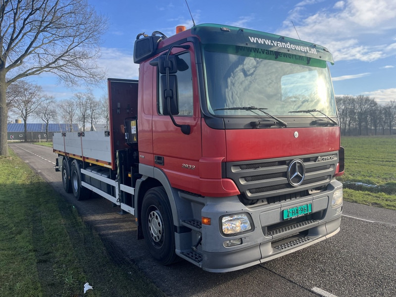 Mercedes-Benz ACTROS 2832 - MKG HKL140 - automaat - EURO5 -lift/stuur as - 600dkm - 2006 - Tovornjak s kesonom, Tovornjak z dvigalom: slika 4 Mercedes-Benz ACTROS 2832 - MKG HKL140 - automaat - EURO5 -lift/stuur as - 600dkm - 2006 - Tovornjak s kesonom, Tovornjak z dvigalom: slika 4