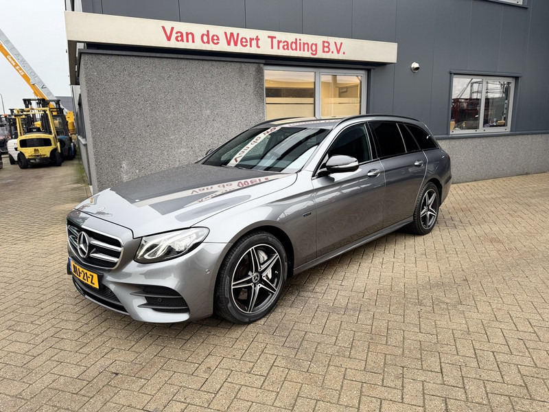 Mercedes-Benz E-Klasse Estate 300 de AMG Line 2020 Led / ACC / Leder - Avtomobil: slika 1 Mercedes-Benz E-Klasse Estate 300 de AMG Line 2020 Led / ACC / Leder - Avtomobil: slika 1