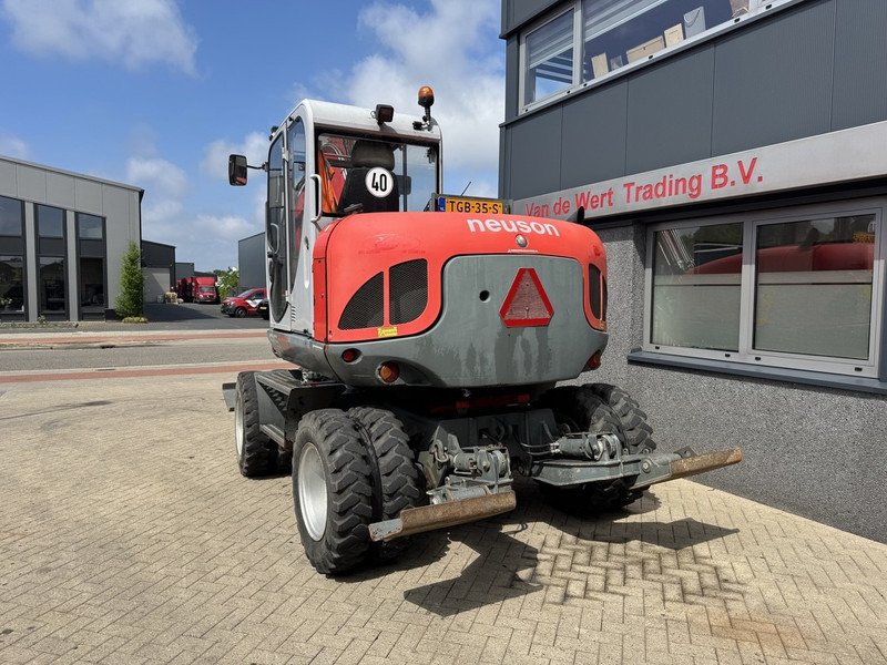 Neuson 9503 WD Mobiele Kraan 2009 Palletvork, Stenenklem, 2x Bak 8860hours Deutz Diesel - Avtodvigalo: slika 4 Neuson 9503 WD Mobiele Kraan 2009 Palletvork, Stenenklem, 2x Bak 8860hours Deutz Diesel - Avtodvigalo: slika 4