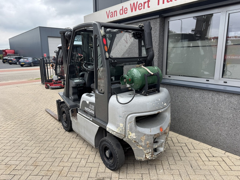 Nissan UD02A25PQ Triplo 475 Freelift/Sideshift LPG 2005 - Plinski viličar: slika 5 Nissan UD02A25PQ Triplo 475 Freelift/Sideshift LPG 2005 - Plinski viličar: slika 5