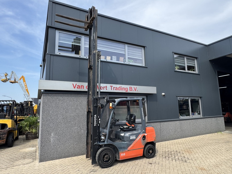 Toyota 02-8FDF25 Triplo 470 Freelift / Sideshift Diesel 2018 - Diesel viličar: slika 4 Toyota 02-8FDF25 Triplo 470 Freelift / Sideshift Diesel 2018 - Diesel viličar: slika 4