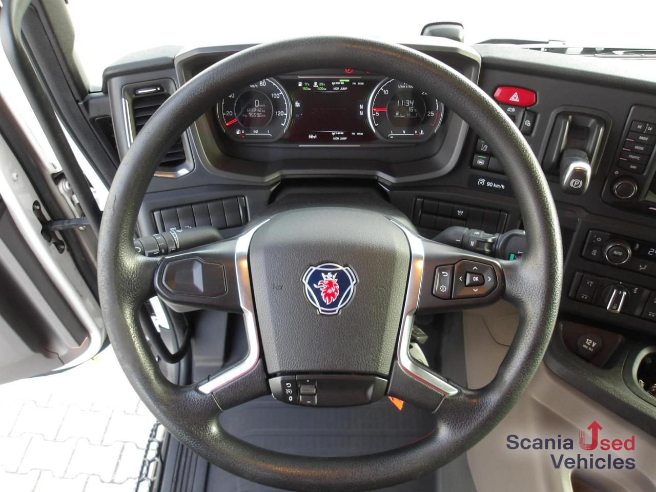 SCANIA P 320 B6x2*4LB / Full Air / Getränkefahrzeug - Tovornjak za prevoz pijač: slika 3 SCANIA P 320 B6x2*4LB / Full Air / Getränkefahrzeug - Tovornjak za prevoz pijač: slika 3