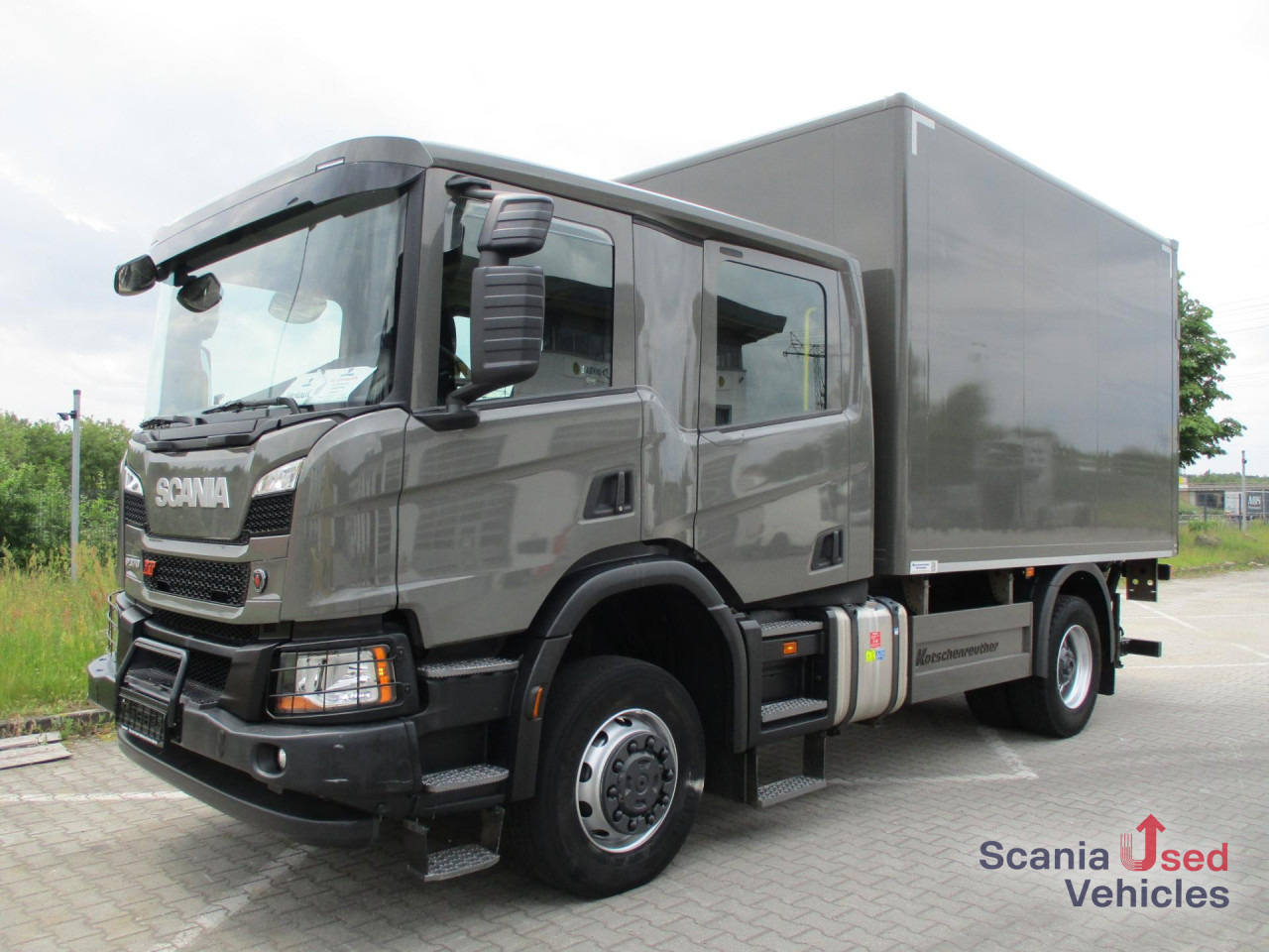 SCANIA P 370 B4x4HA Koffer mit Lbw. - Tovornjak zabojnik: slika 1 SCANIA P 370 B4x4HA Koffer mit Lbw. - Tovornjak zabojnik: slika 1