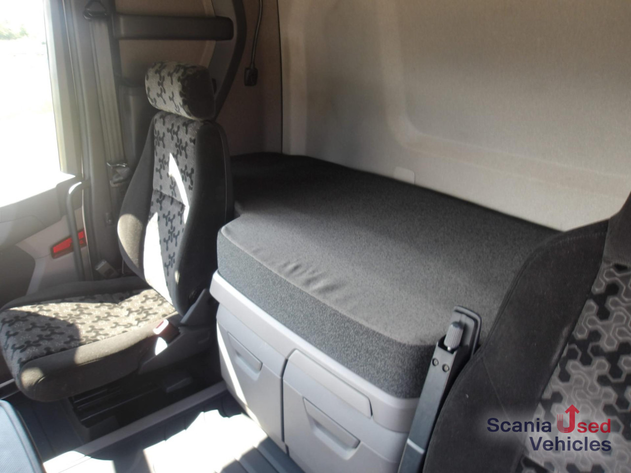 SCANIA R 460 A4x2NA - Vlačilec: slika 5 SCANIA R 460 A4x2NA - Vlačilec: slika 5