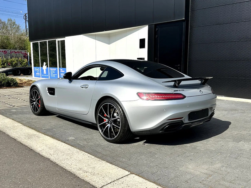 Mercedes-Benz AMG GT S / V8 4.0 L Biturbo (M178) - Avtomobil: slika 4 Mercedes-Benz AMG GT S / V8 4.0 L Biturbo (M178) - Avtomobil: slika 4