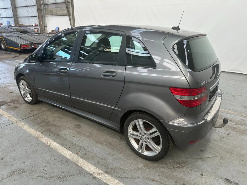 Mercedes-Benz B-Klasse 180 - Limuzina: slika 4 Mercedes-Benz B-Klasse 180 - Limuzina: slika 4