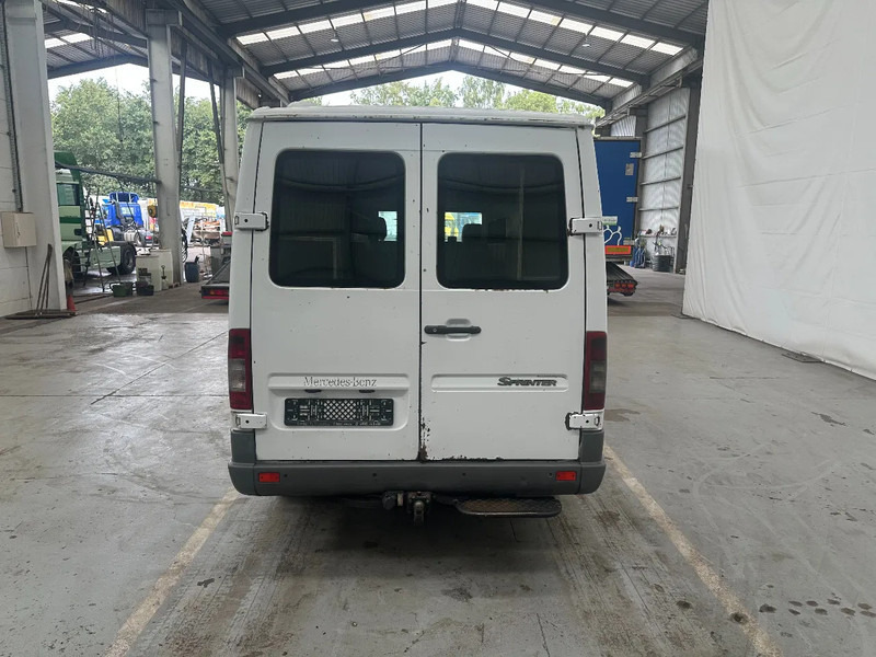 Mercedes-Benz Sprinter 316 EURO 3 - Mali kombi: slika 4 Mercedes-Benz Sprinter 316 EURO 3 - Mali kombi: slika 4