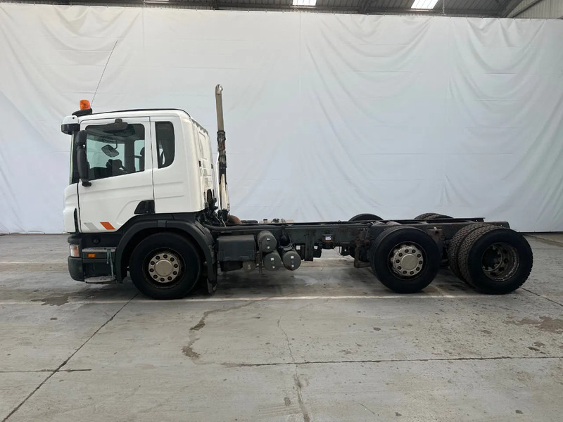 Scania P230 6X2 / Essieu relevable directionnel / Stuurbare liftas / Steerable lift axle / RETARDER / 481205 - Tovornjak-šasija: slika 2 Scania P230 6X2 / Essieu relevable directionnel / Stuurbare liftas / Steerable lift axle / RETARDER / 481205 - Tovornjak-šasija: slika 2