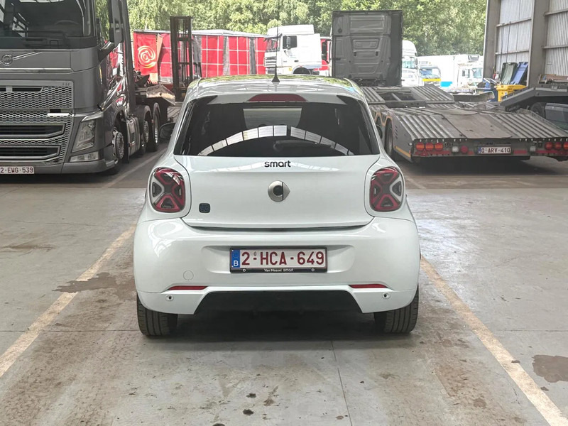 Smart Forfour ONE EQ / 100% ELECTRIC / BRABUS ALLOY WHEELS /EDITION ONE - Avtomobil: slika 4 Smart Forfour ONE EQ / 100% ELECTRIC / BRABUS ALLOY WHEELS /EDITION ONE - Avtomobil: slika 4