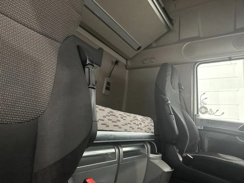 Vlačilec DAF XF 106.460 Superspacecab: slika 9 Vlačilec DAF XF 106.460 Superspacecab: slika 9