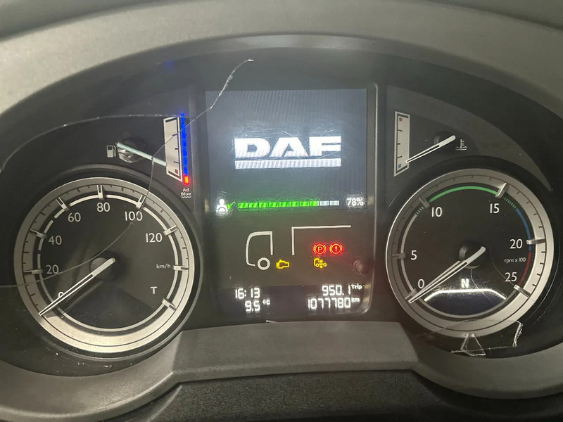 Vlačilec DAF XF 106.460 Superspacecab: slika 13 Vlačilec DAF XF 106.460 Superspacecab: slika 13