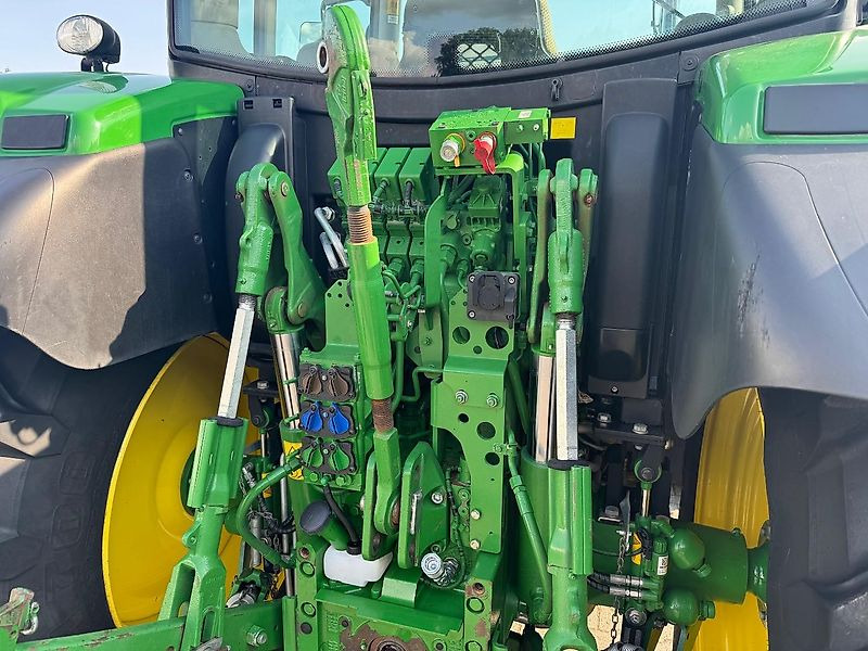 John Deere 6110R AP40 + COMMAND-PRO + VOORLADER 2020 2145 UUR!!! - Traktor: slika 4 John Deere 6110R AP40 + COMMAND-PRO + VOORLADER 2020 2145 UUR!!! - Traktor: slika 4