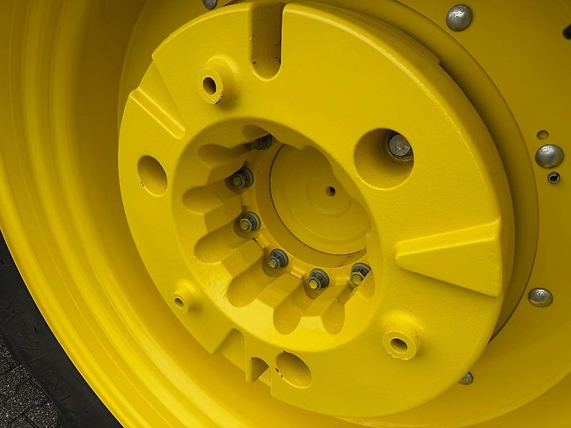 John Deere 6R195 AP 50KM COMMAND-PRO G5-PLUS 2024 570 UUR!!! - Traktor: slika 5 John Deere 6R195 AP 50KM COMMAND-PRO G5-PLUS 2024 570 UUR!!! - Traktor: slika 5