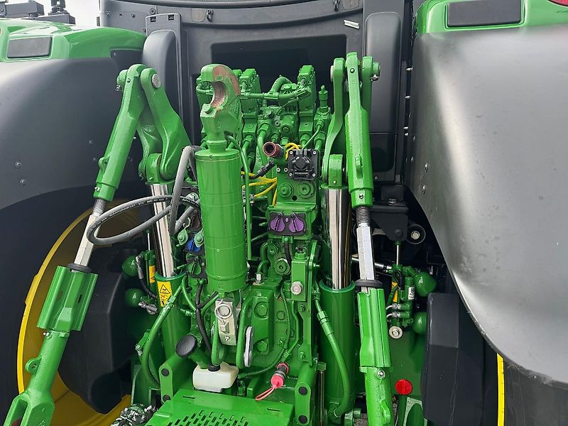 John Deere 6R250 AP 50KM G5-PLUS FH+FA 2024 875 UUR!!! - Traktor: slika 4 John Deere 6R250 AP 50KM G5-PLUS FH+FA 2024 875 UUR!!! - Traktor: slika 4