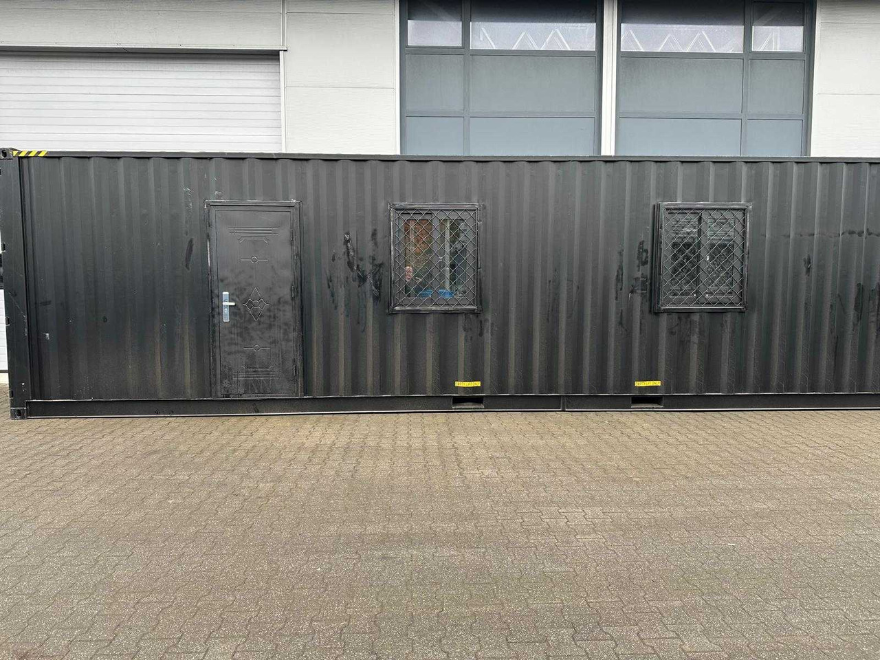 03-2024 - Container House with Bathroom 40 ft HQ / 12 M - Ladijski kontejner: slika 1 03-2024 - Container House with Bathroom 40 ft HQ / 12 M - Ladijski kontejner: slika 1