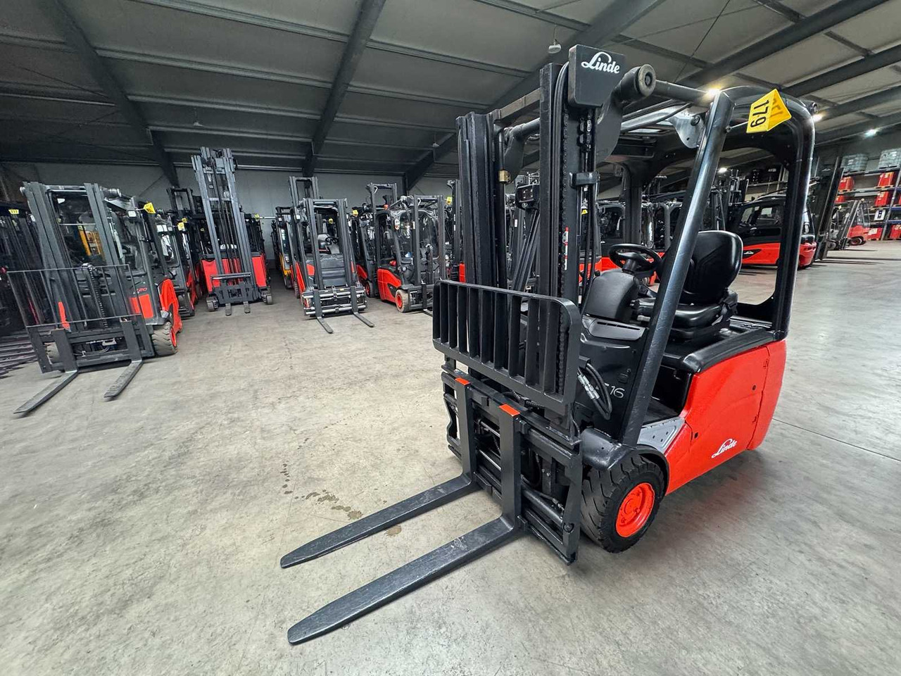 04/2021 LINDE E16 1.600 KG 3.+4. - Viličar: slika 2 04/2021 LINDE E16 1.600 KG 3.+4. - Viličar: slika 2