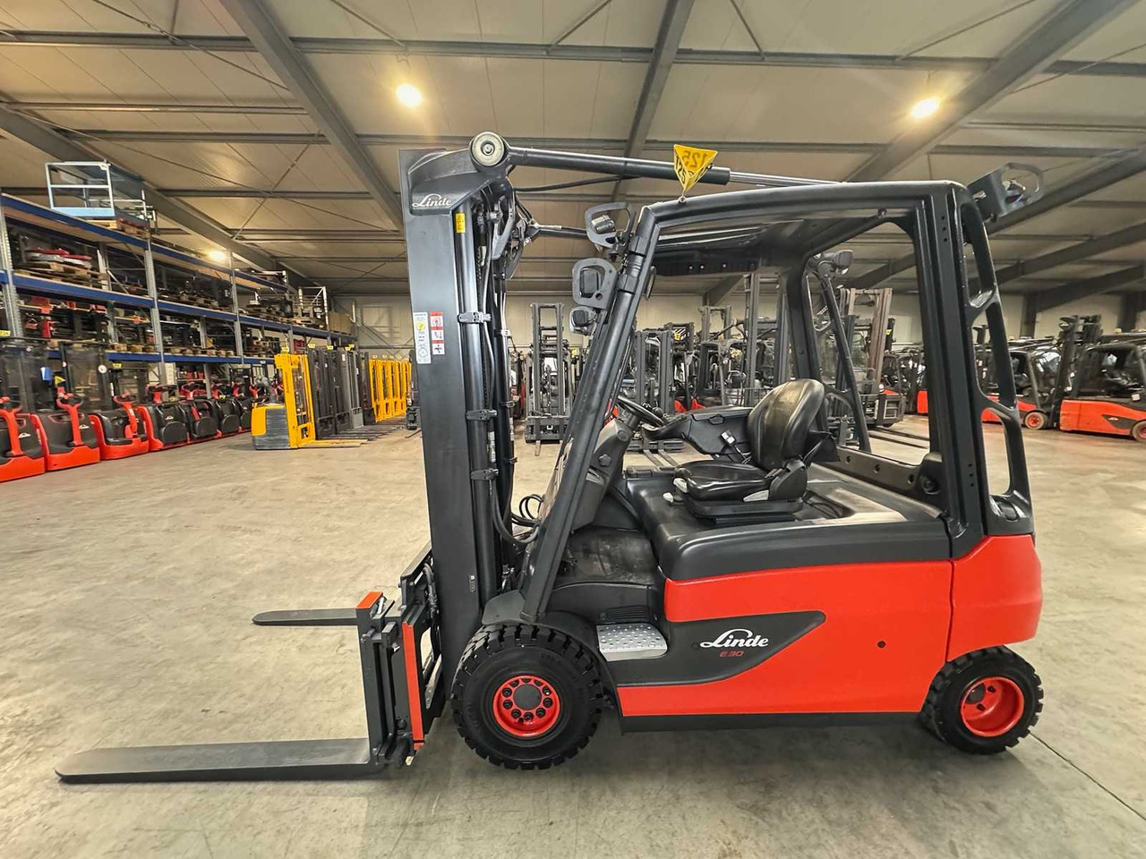 09/2021 SERVICE+UVV 10/2026 LINDE E30 TRIPLEX 513CM 3RD+4TH VALVE FORK ADJUSTER ELECTRIC FORKLIFT 5.255 HOURS - Viličar: slika 2 09/2021 SERVICE+UVV 10/2026 LINDE E30 TRIPLEX 513CM 3RD+4TH VALVE FORK ADJUSTER ELECTRIC FORKLIFT 5.255 HOURS - Viličar: slika 2