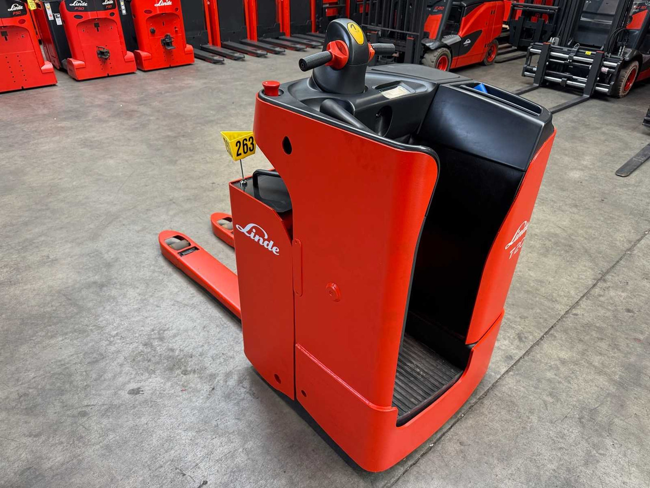 13/2024 SERVICE +UVV 10/2026 LINDE T20SF 2.000KG PALLET TRUCK ANT STACKER 3.098 HOURS - Viličar: slika 5 13/2024 SERVICE +UVV 10/2026 LINDE T20SF 2.000KG PALLET TRUCK ANT STACKER 3.098 HOURS - Viličar: slika 5