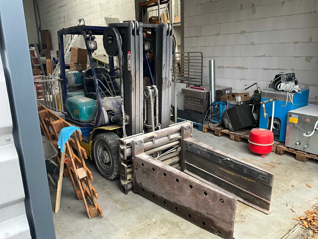 1999 KOMATSU FG25T12 FORKLIFT - Viličar: slika 5 1999 KOMATSU FG25T12 FORKLIFT - Viličar: slika 5