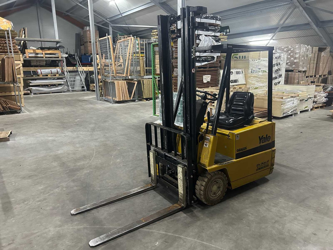 2000 YALE ERP15 RCF FORKLIFT - Viličar: slika 3 2000 YALE ERP15 RCF FORKLIFT - Viličar: slika 3