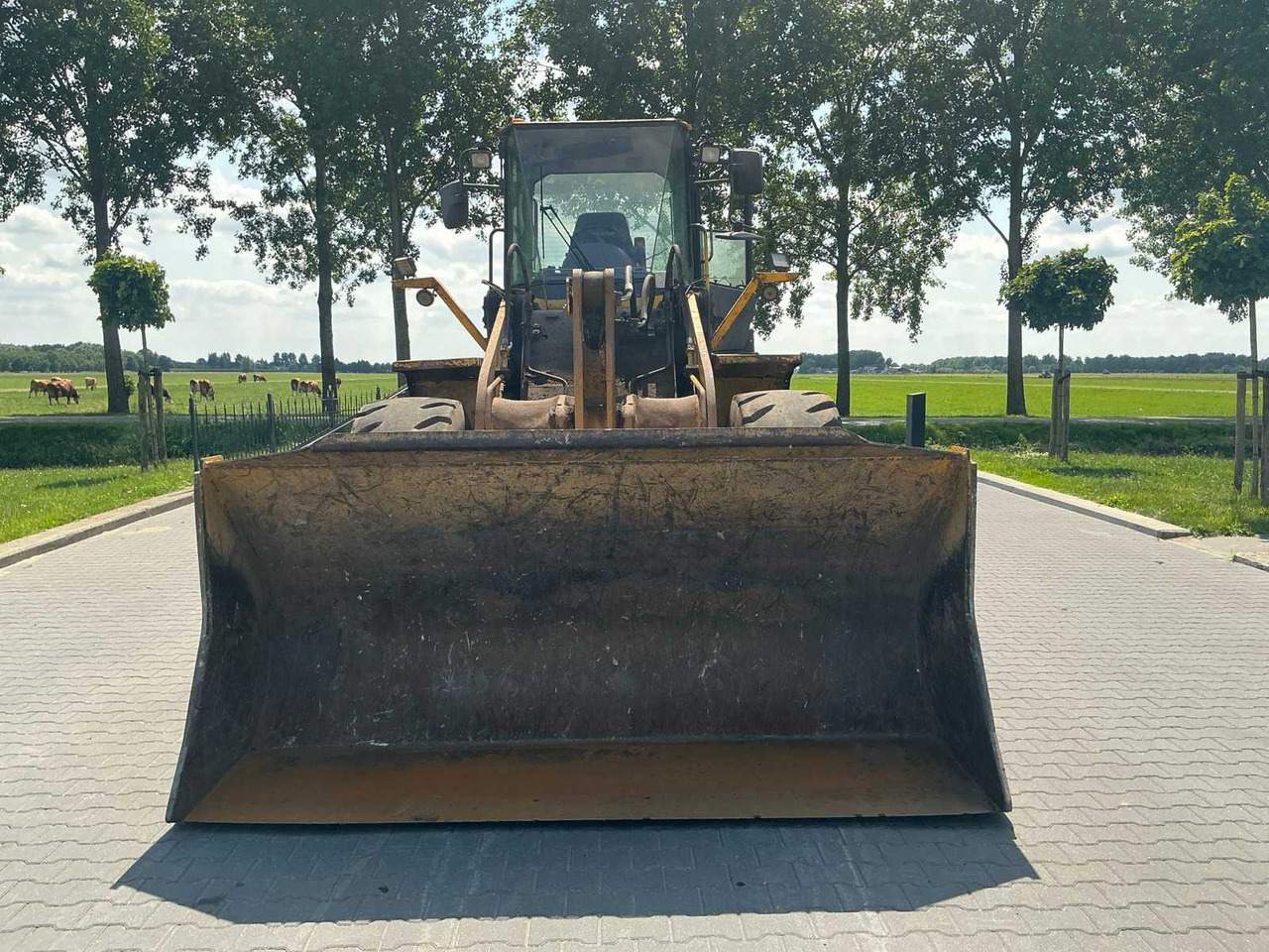 2005 KOMATSU WA320-5H SHOVEL - Kolesni nakladalec: slika 2 2005 KOMATSU WA320-5H SHOVEL - Kolesni nakladalec: slika 2