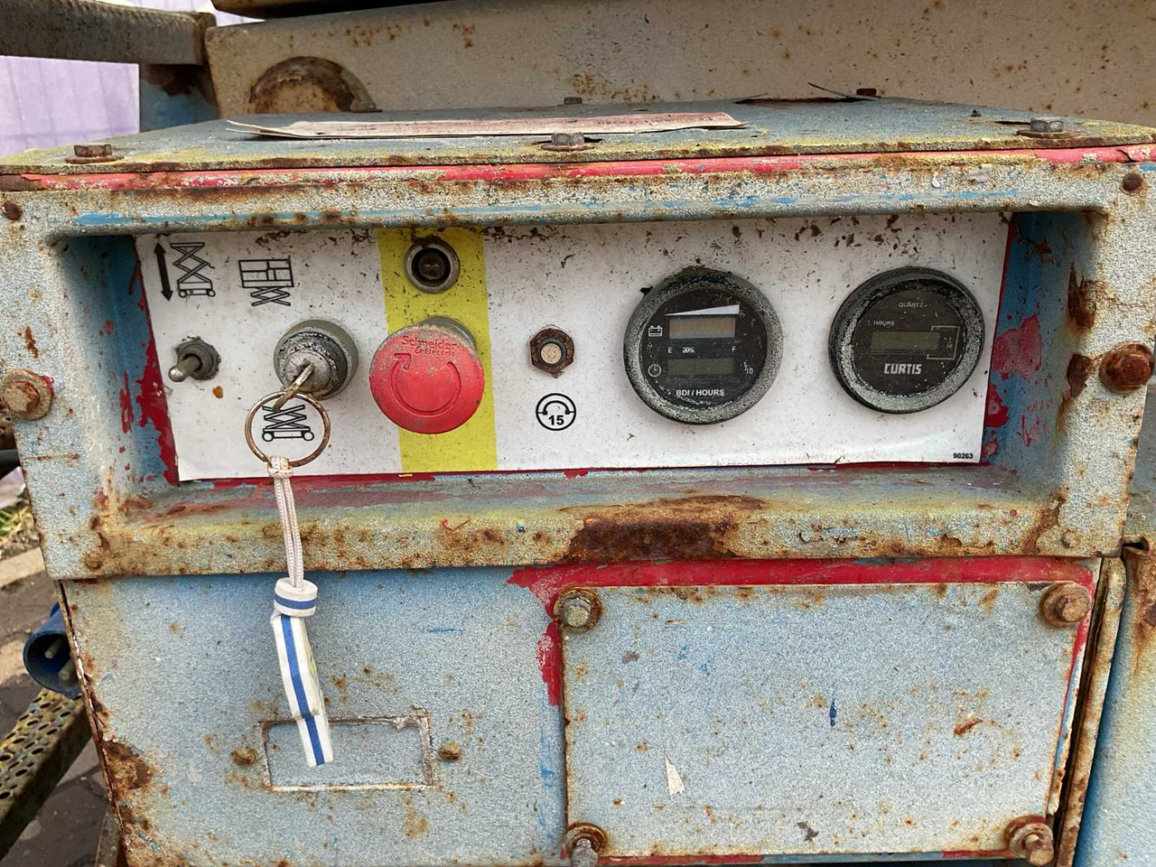 Dvižna ploščad 2005 - MEC - 2633ES - SCISSOR LIFT: slika 8