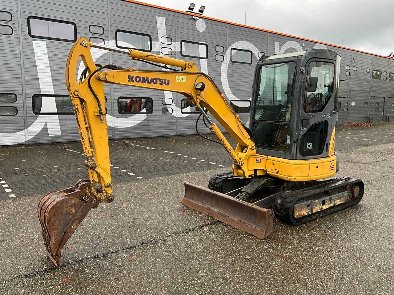 2006 KOMATSU PC35MR-2 MIDI EXCAVATOR - Bager: slika 1 2006 KOMATSU PC35MR-2 MIDI EXCAVATOR - Bager: slika 1