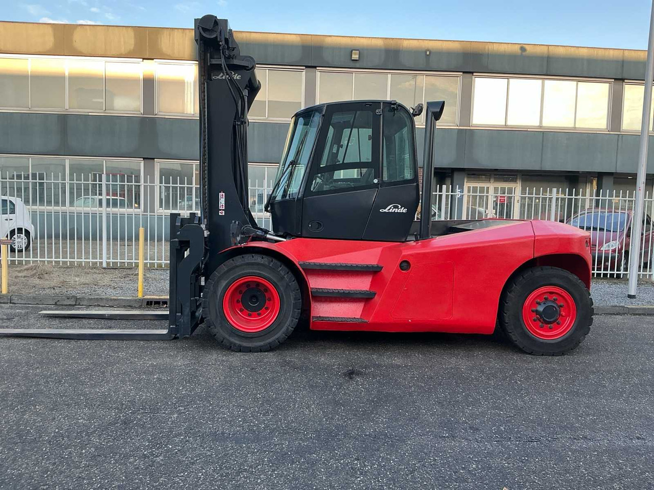 2007 LINDE H180 FORKLIFT - Viličar: slika 4 2007 LINDE H180 FORKLIFT - Viličar: slika 4